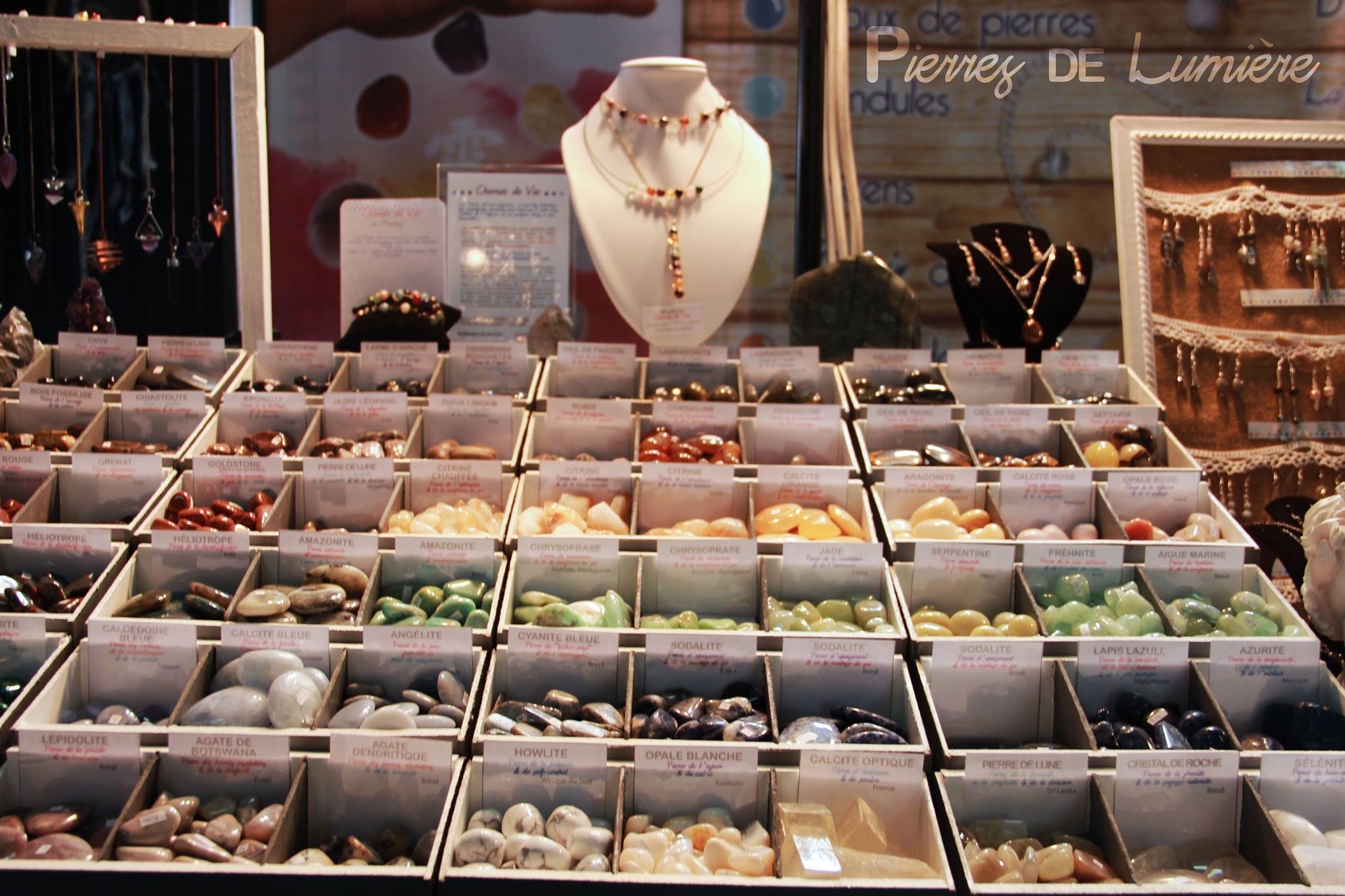 Pierres de Lumière Lithothérapie, Boutique et Librairie ésotérique à