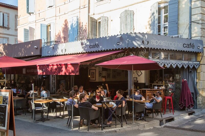 bar brasserie forum arles apostrophe café