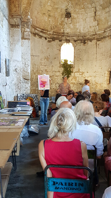 vente aux enchères de photographie à la Chapelle de la Madeleine à Arles pour l'Ete Indien et le Marché des Collectionneurs