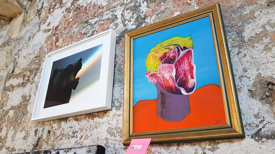 vente aux enchères de photographie à la Chapelle de la Madeleine à Arles pour l'Ete Indien et le Marché des Collectionneurs