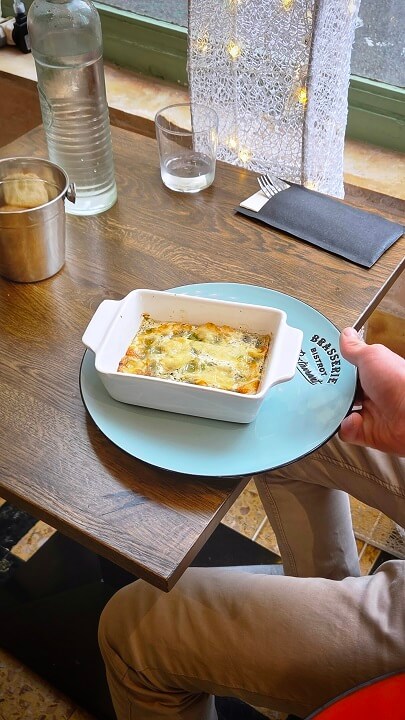 Bar du Marché sur le boulevard des Lices à Arles