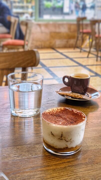 Bar du Marché sur le boulevard des Lices à Arles