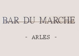 Bar du marché à Arles, le rdv du samedi matin après le marché