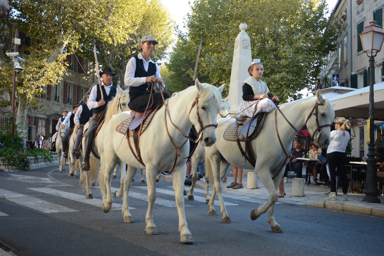 fête quartier trinité saint rémy de provence