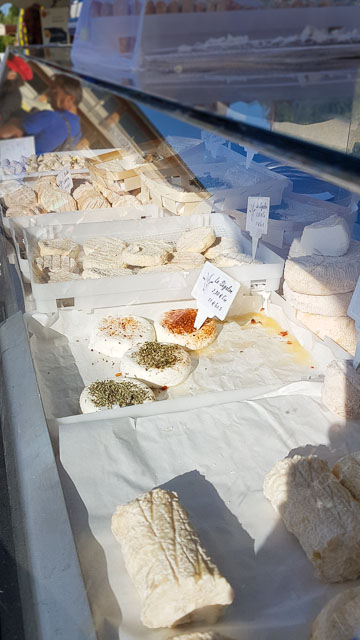 fromages de chèvre fermiers Alpilles, la Ferme du Ségalon à Graveson