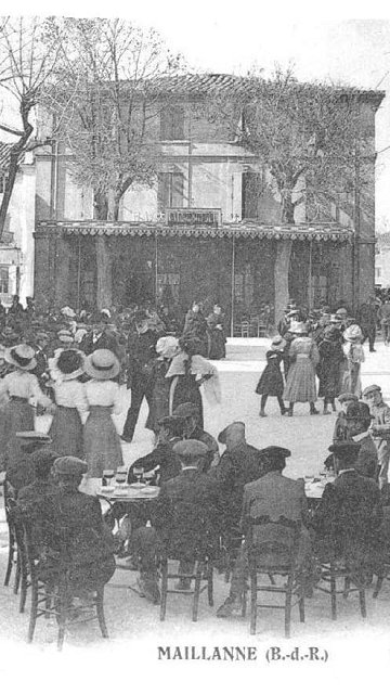 Restaurant avec terrasse vegetalisée à Maillane - Le Café du Soleil