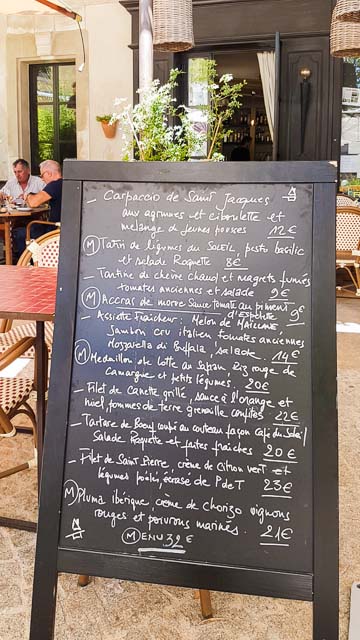 Restaurant avec terrasse vegetalisée à Maillane - Le Café du Soleil