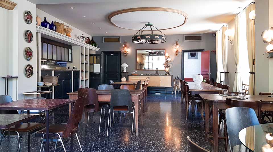 Restaurant avec terrasse vegetalisée à Maillane - Le Café du Soleil