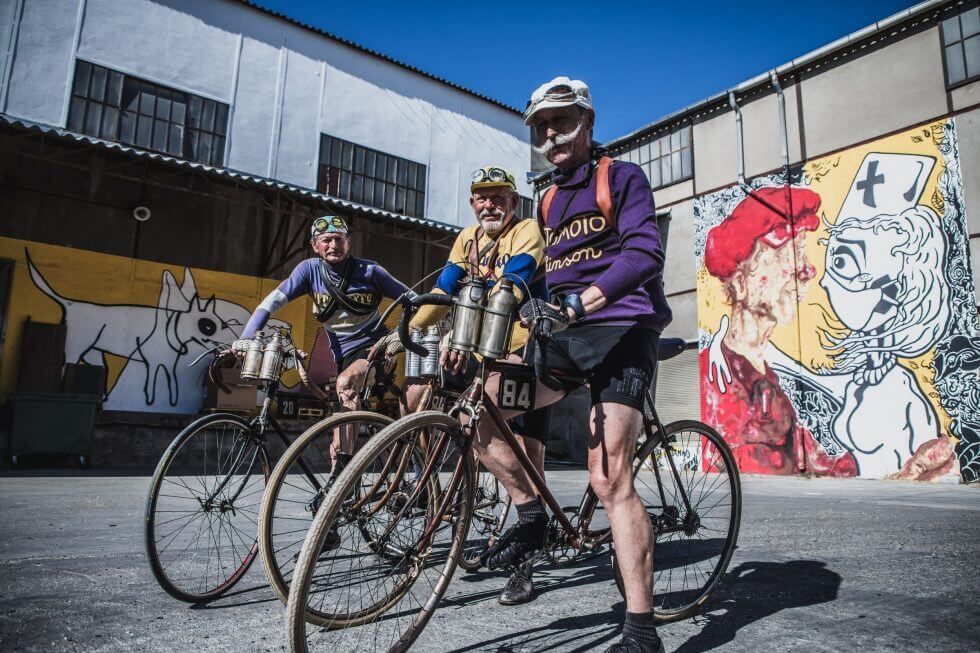 Vélos vintage et de collection à Voie Aurelia - Les Alpilles à Vélo 2022 à Saint Etienne du Grès