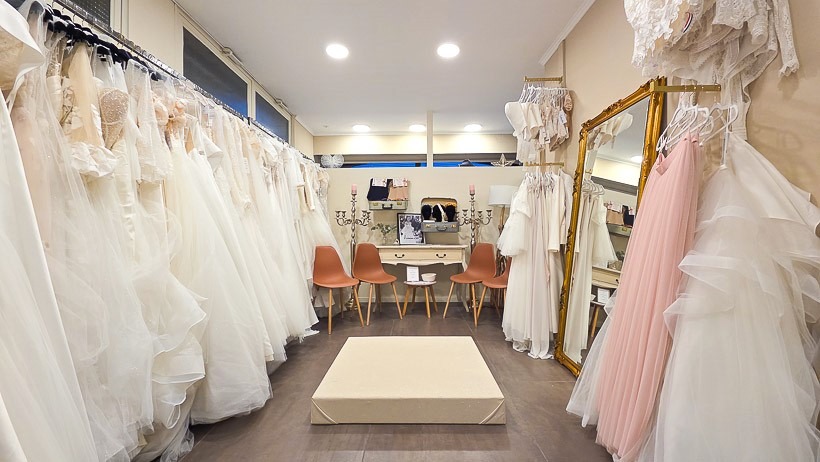 Boutique robe de mariage et de soirée à Arles - Le Carrée de la Mariée