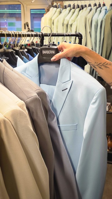 Boutique costume de mariage et de soirée pour homme à Arles - Le Carrée de la Mariée