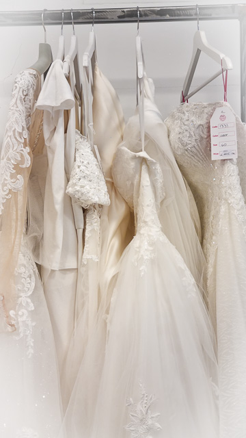 Spécialiste de la Robe de mariée et du costume de cérémonie à Arles - Le Carré de la Mariée