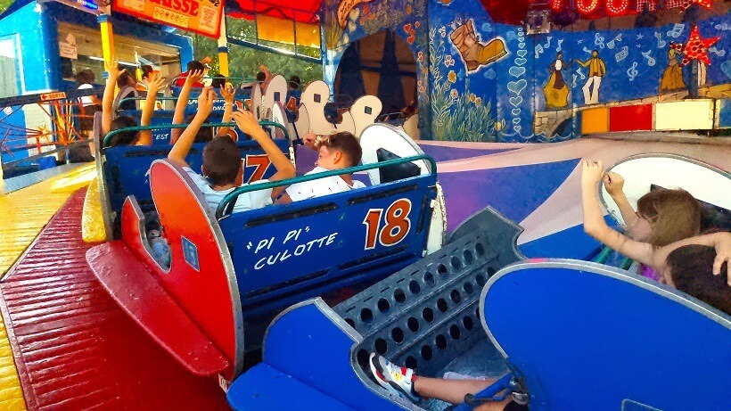 Fête foraine pendant les fêtes votives de Saint Rémy de Provence