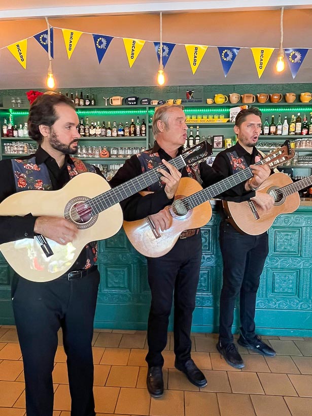 Repas-concert gitan au restaurant La Bergerie à Méjanes en Camargue