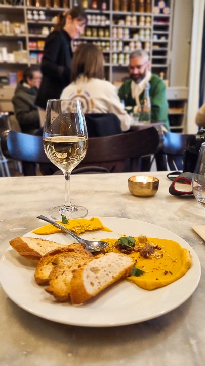 Restaurant l'Epicier Moderne à Arles, quartier de la Roquette