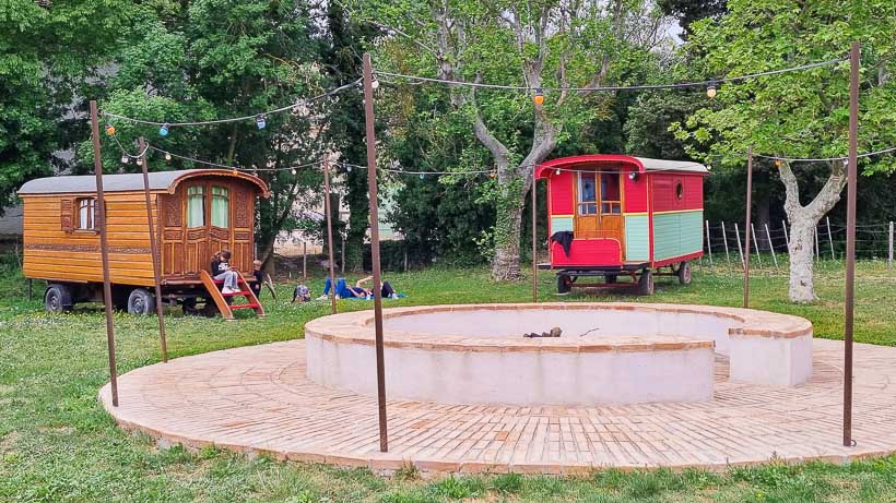 Les Maisons de Méjanes en Camargue, locations saisonnières ouvertes toute l'année