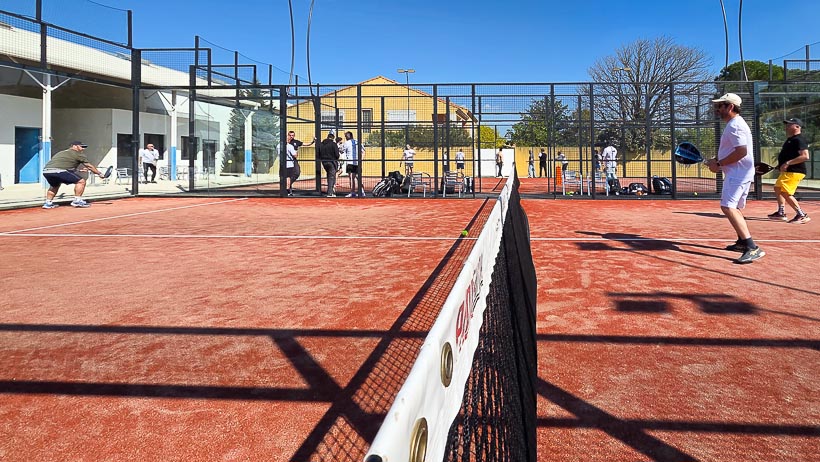 Le Krystal, centre de padel et escalade, à Arles